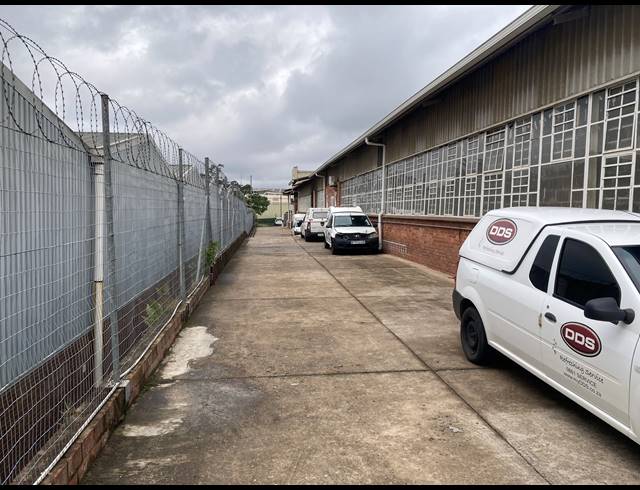 2,140M² FACTORY TO LET IN WESTMEAD
